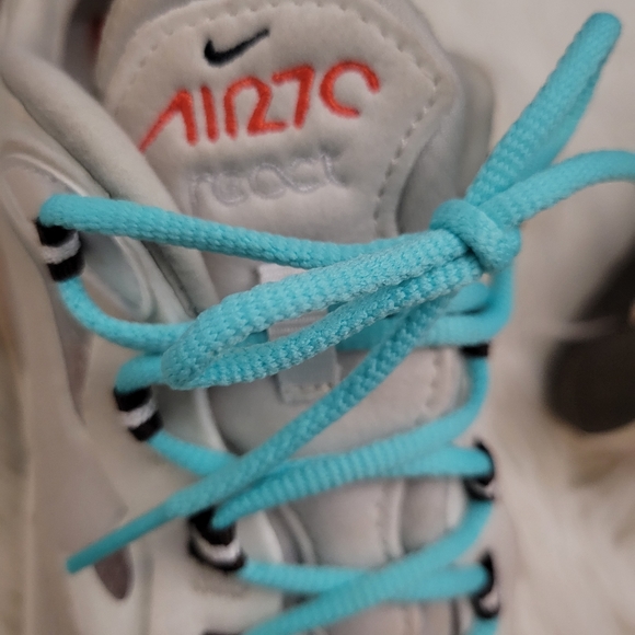 Nike Women's Air Max 270 React "Light Beige/Chalk" size 7.5 - Picture 11 of 14